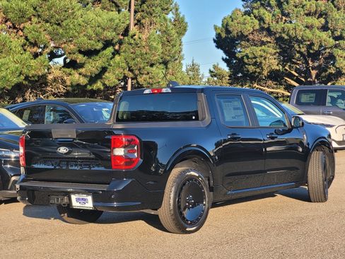 New 2025 Ford Maverick Lobo image 4