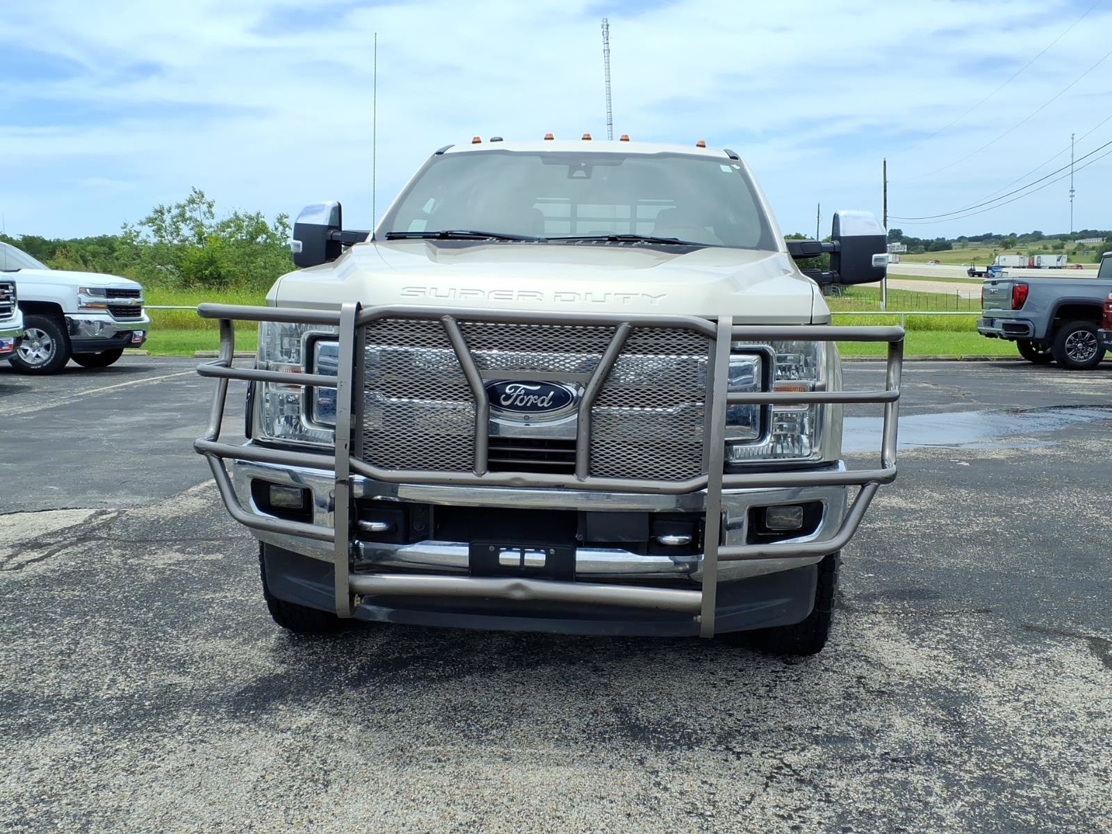 Used 2017 Ford F350 King Ranch w/ Tow Technology Bundle AWD/4WD image 2