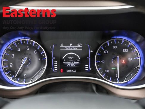 Used 2023 Chrysler Voyager LX FWD image 18