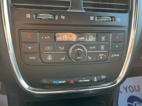 Used 2018 Dodge Grand Caravan GT image 29