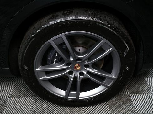 Used 2026 Porsche Cayenne Coupe AWD/4WD image 40