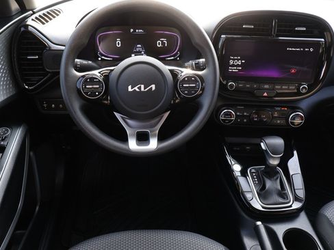 Used 2024 Kia Soul S FWD image 13