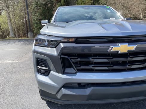 Used 2023 Chevrolet Colorado LT w/ LT Convenience Package III image 13