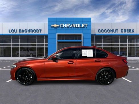 Used 2022 BMW 330i Sedan w/ Premium Package image 5