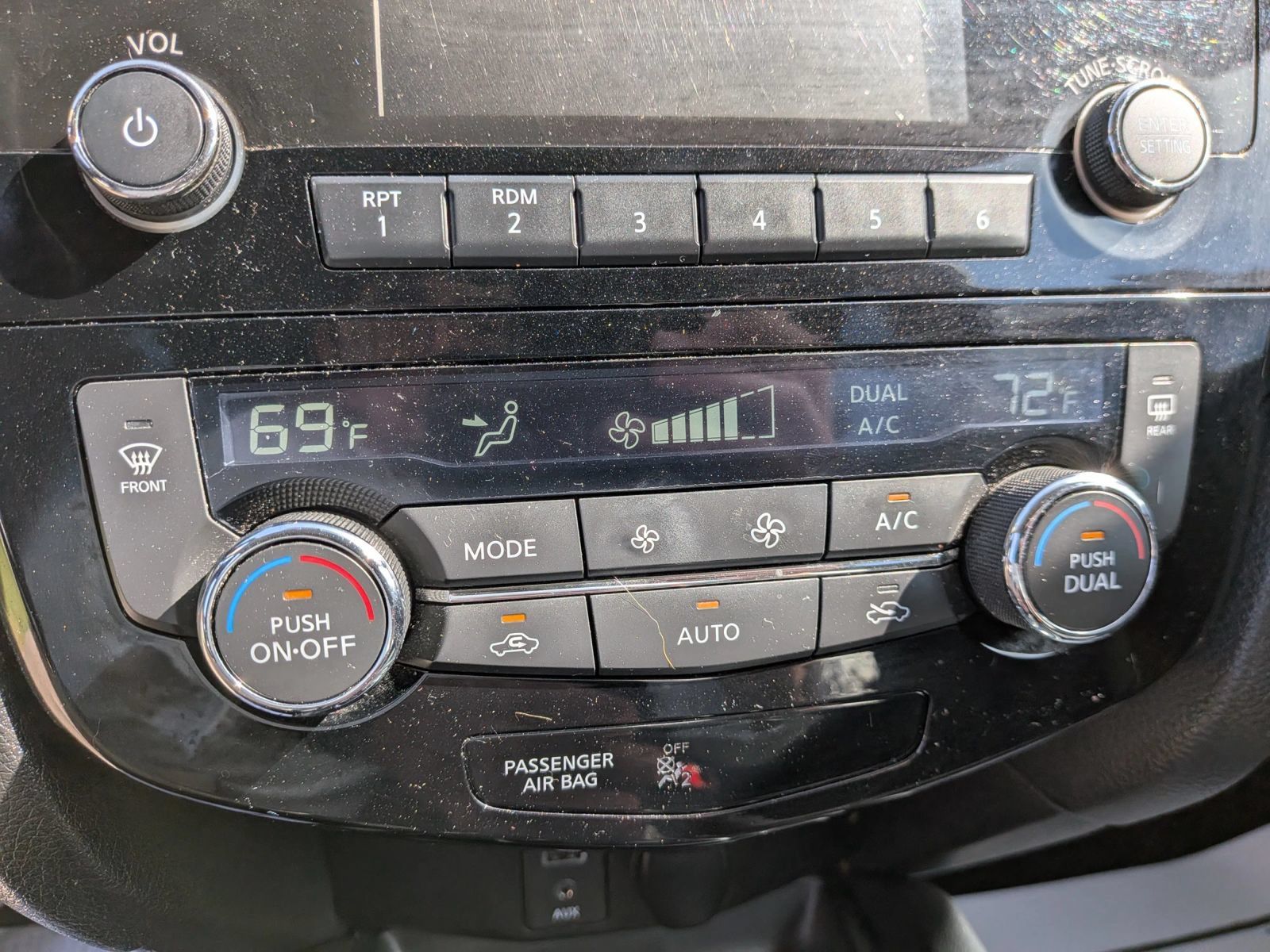 Used 2017 Nissan Rogue SV AWD/4WD image 49