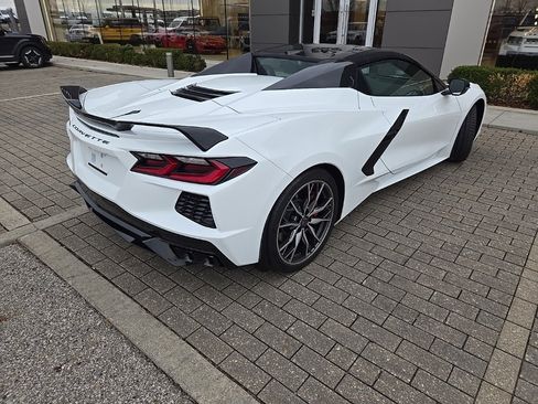Used 2024 Chevrolet Corvette Stingray Premium Conv w/ Z51 Performance Package image 5