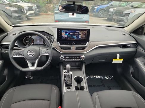 New 2026 Nissan Altima 2.5 SV w/ SV Special Edition Package AWD/4WD image 7