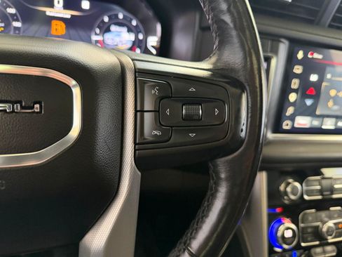Used 2022 GMC Yukon XL Denali w/ Denali Ultimate Package AWD/4WD image 35