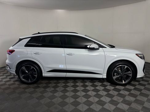 Certified 2025 Audi Q4 e-tron Premium Plus w/ Premium Plus AWD/4WD image 9