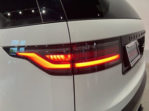 Used 2024 Land Rover Discovery Dynamic SE image 63