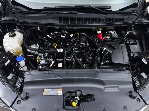 Used 2023 Ford Edge SE w/ Black Appearance Package image 8