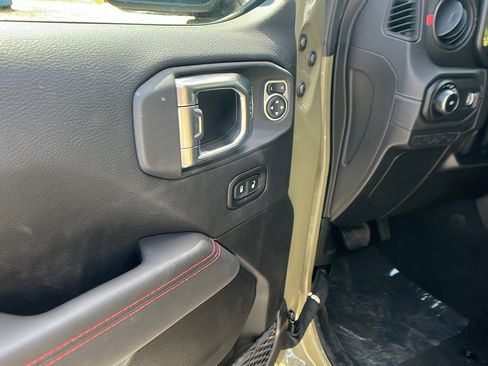 New 2025 Jeep Wrangler Unlimited Rubicon image 15