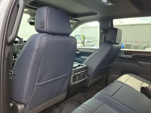 Certified 2025 Chevrolet Silverado 2500 High Country w/ Technology Package AWD/4WD image 12