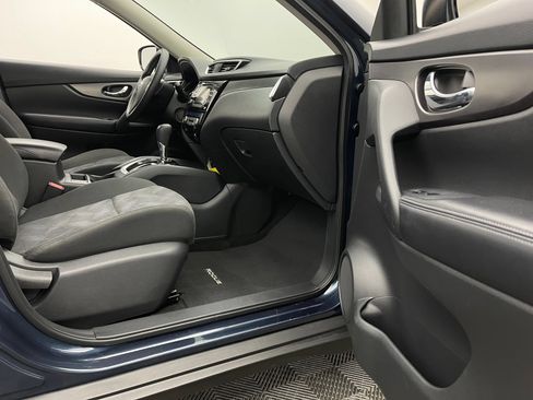 Used 2016 Nissan Rogue SV AWD/4WD image 29