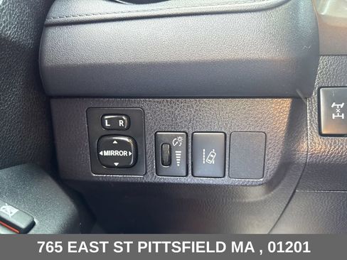 Used 2018 Toyota RAV4 LE w/ All Weather Liner Package AWD/4WD image 24