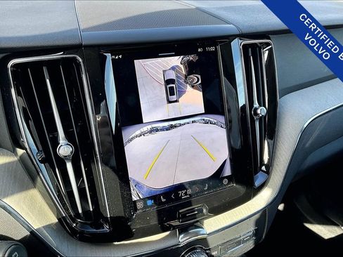 Certified 2025 Volvo XC60 B5 Plus image 30