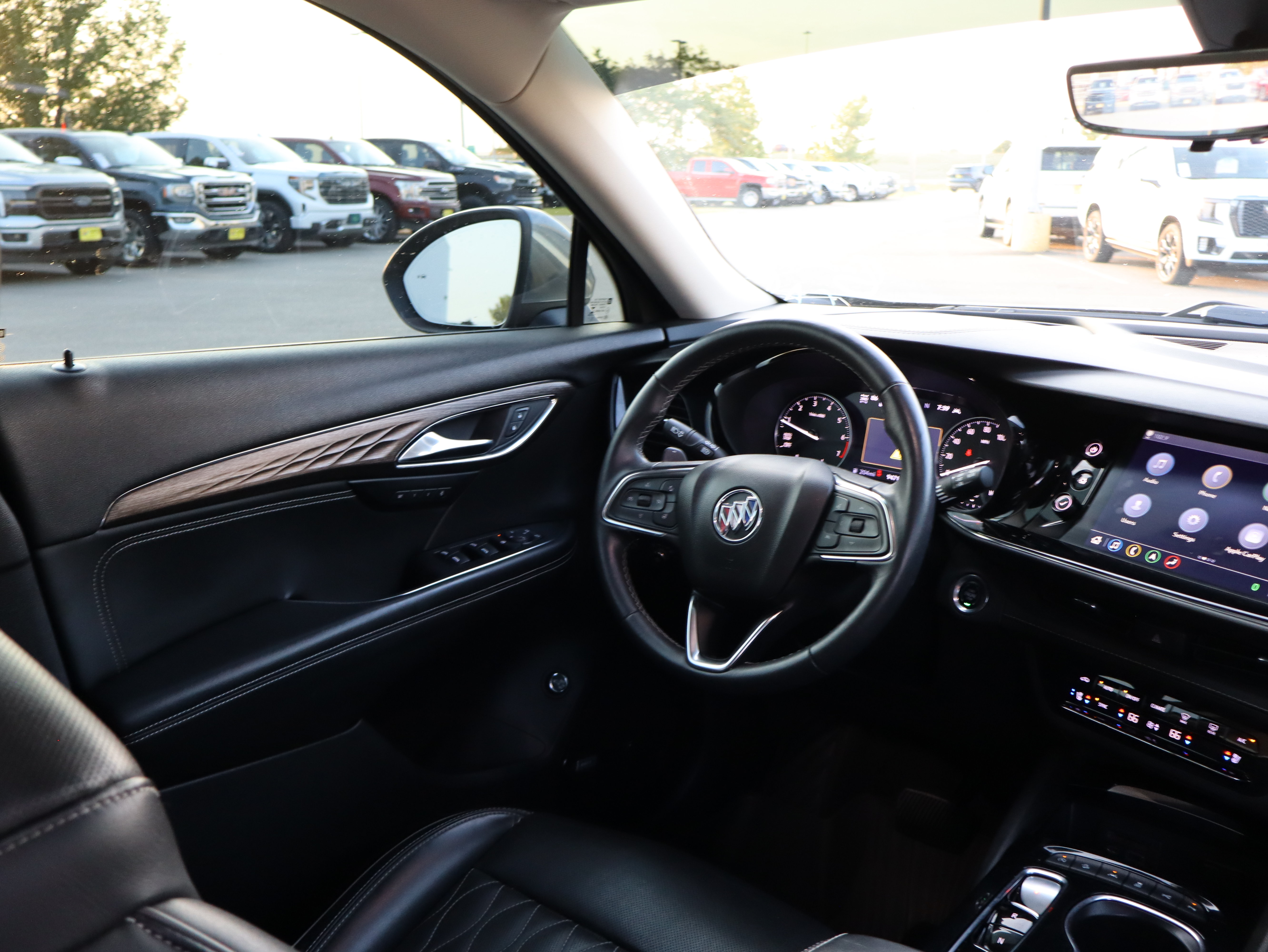 Used 2022 Buick Envision Avenir w/ Technology Package II AWD/4WD image 9