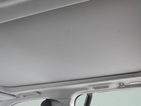 Used 2025 Ford Expedition Platinum image 11