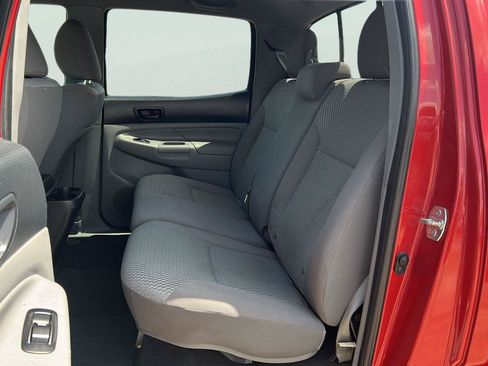 Used 2013 Toyota Tacoma PreRunner w/ SR5 Pkg RWD image 17