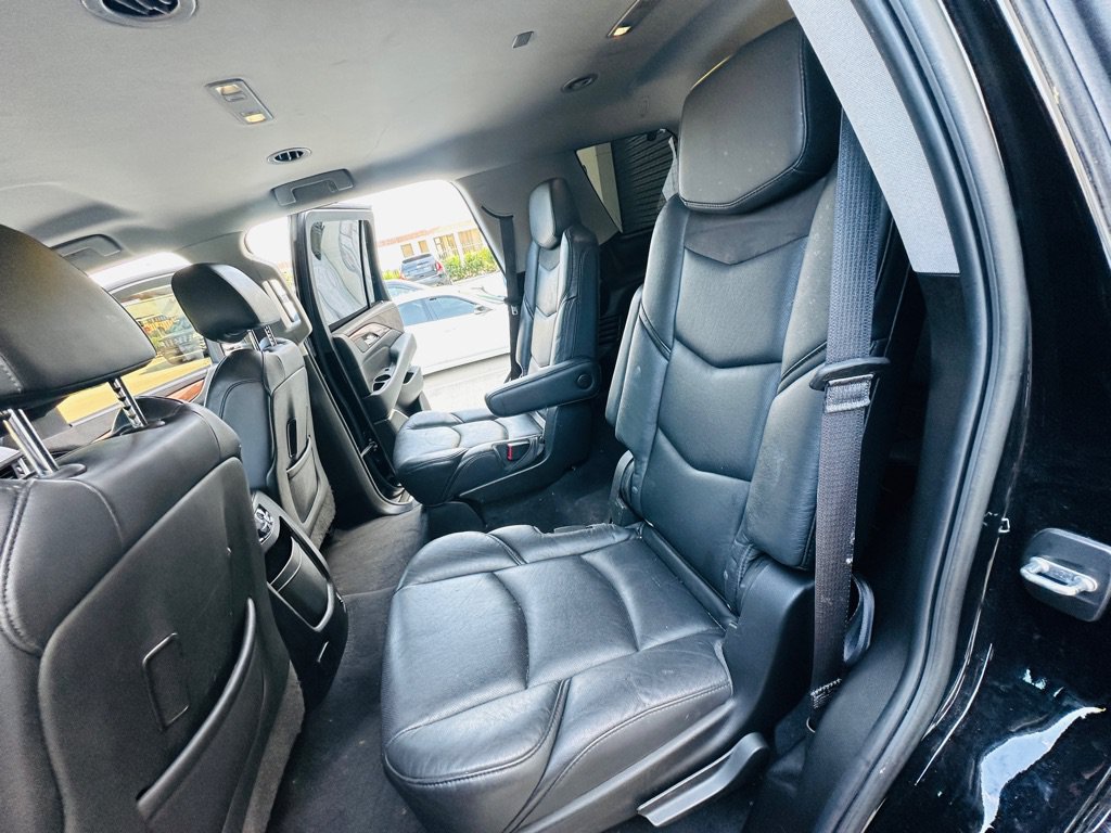 Used 2018 Cadillac Escalade 4WD image 19