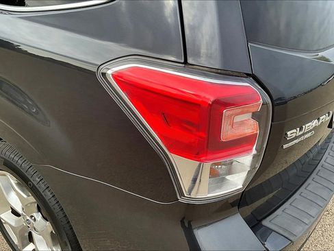 Used 2018 Subaru Forester 2.5i Touring image 24