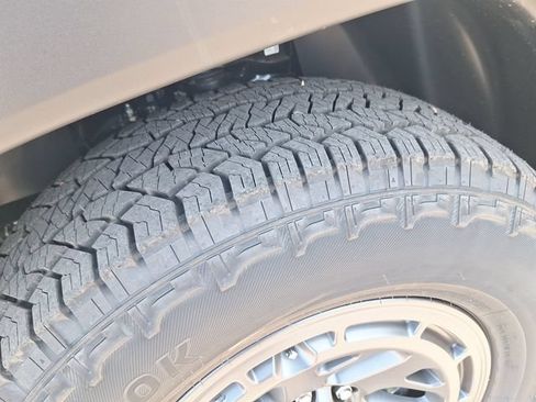New 2026 Nissan Frontier Pro-X RWD image 27
