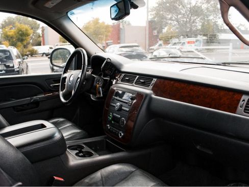 Used 2014 Chevrolet Tahoe LT w/ All-Star Edition AWD/4WD image 26