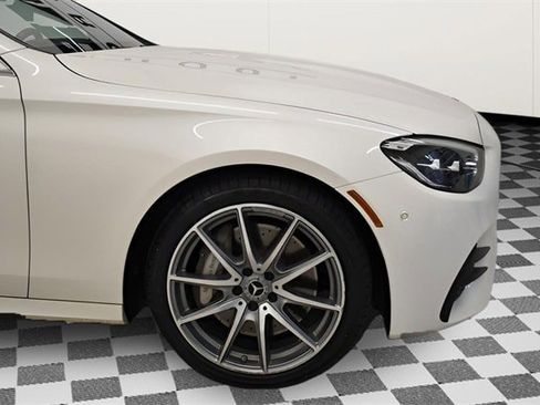 Used 2023 Mercedes-Benz E 350 4MATIC Sedan image 27