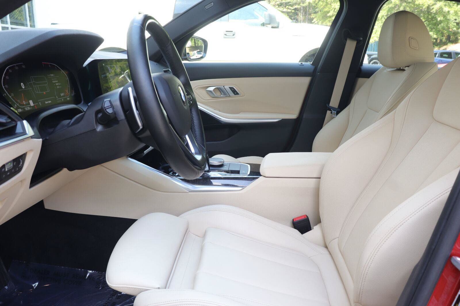 Used 2021 BMW 330i Sedan w/ Premium Package RWD image 11