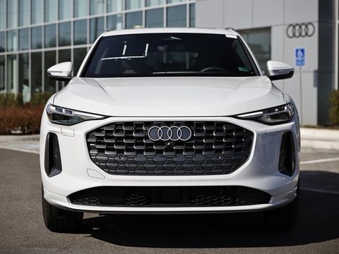 New 2025 Audi Q5 Premium Plus image 13