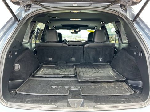 Used 2024 Honda Passport Black Edition image 5