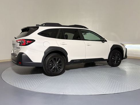 Used 2023 Subaru Outback Onyx Edition AWD/4WD image 9