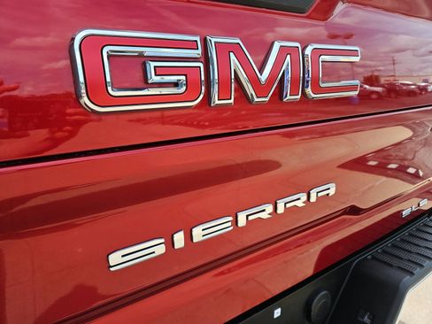 Used 2022 GMC Sierra 2500 SLE w/ Remote Start Package RWD image 19