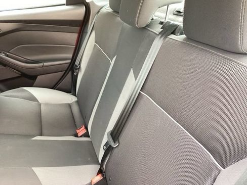 Used 2014 Ford Focus SE FWD image 14
