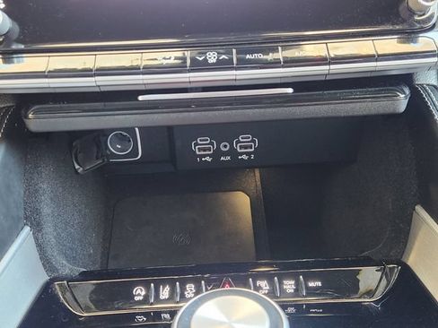 Used 2025 Jeep Wagoneer L Series II AWD/4WD image 20