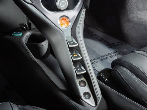 New 2025 McLaren 750S Spider image 15