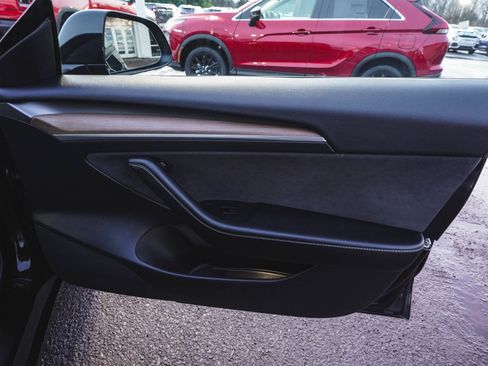 Used 2023 Tesla Model 3 Performance image 10