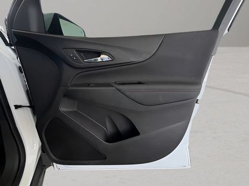 Used 2024 Chevrolet Equinox RS FWD image 38