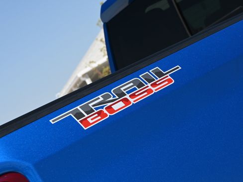 Used 2022 Chevrolet Silverado 1500 LT Trail Boss w/ LT Trail Boss Premium Package AWD/4WD image 41