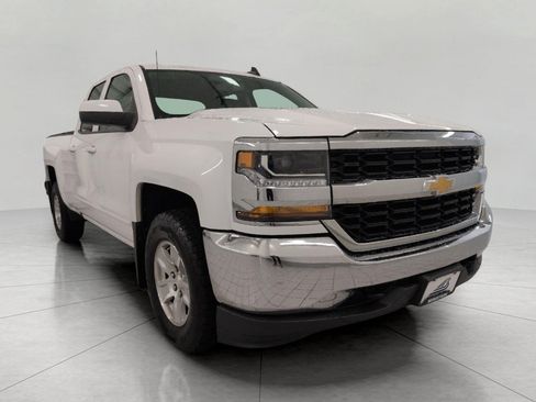 Used 2018 Chevrolet Silverado 1500 LT w/ Trailering Package RWD image 1