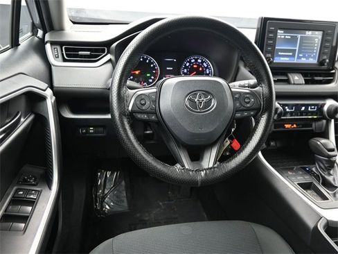 Used 2019 Toyota RAV4 LE image 15