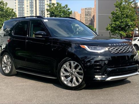 New 2026 Land Rover Discovery Limited Edition AWD/4WD image 2