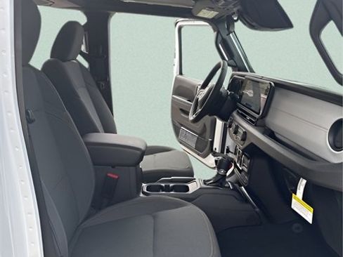 New 2026 Jeep Gladiator Sport image 30