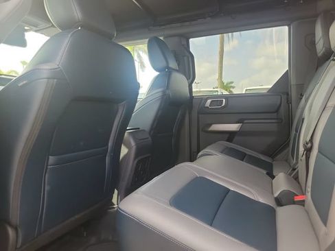 Used 2023 Ford Bronco Outer Banks w/ Sasquatch Package AWD/4WD image 10