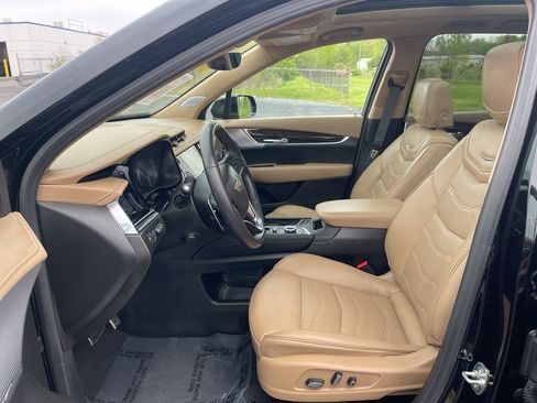 Certified 2025 Cadillac XT6 Sport w/ Platinum Package AWD/4WD image 21