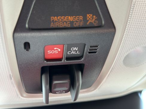 Used 2018 Volvo S60 T5 Inscription w/ Climate Package AWD/4WD image 26