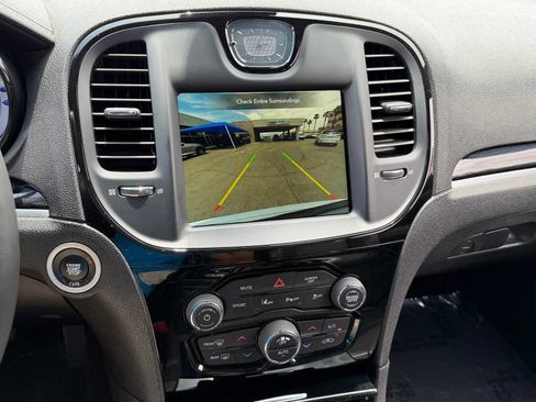 Used 2023 Chrysler 300 S w/ Comfort Group RWD image 21