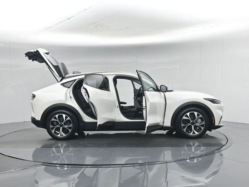 Used 2025 Ford Mustang Mach-E Select RWD image 4