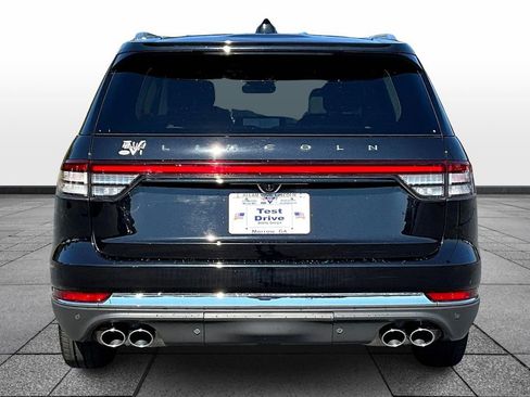 Used 2025 Lincoln Aviator Reserve w/ Illumination Package image 4