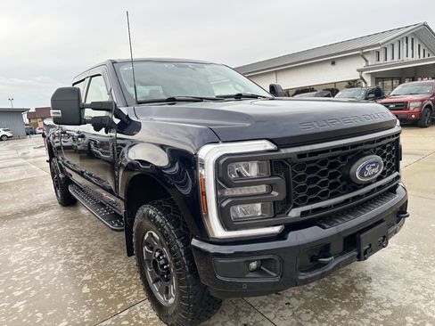 Used 2024 Ford F250 Lariat w/ Lariat Ultimate Package AWD/4WD image 3